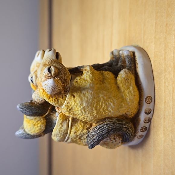 Harmony Kingdom "Mutton Chops" Sheep & Wolf Box Figurine - Picture 4 of 12